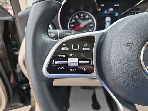 Used 2022 Mercedes-Benz GLC 300 GLC 300 image 33