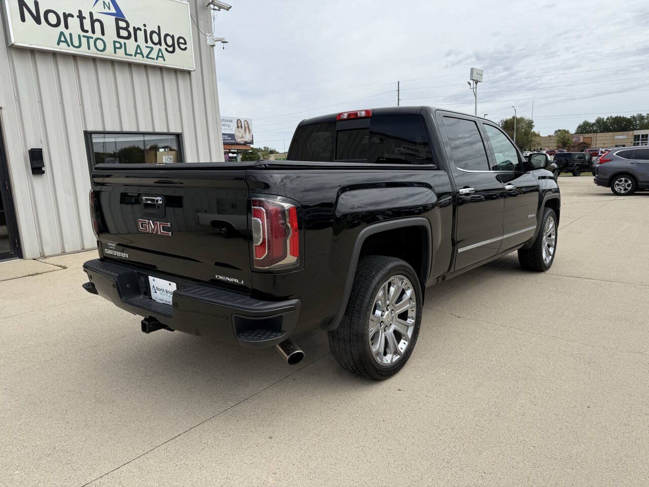 Used 2018 GMC Sierra 1500 Denali w/ Denali Ultimate Package AWD/4WD image 4