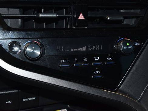 Used 2023 Toyota Camry XSE image 13