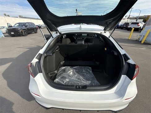 Used 2023 Honda Civic Sport image 32