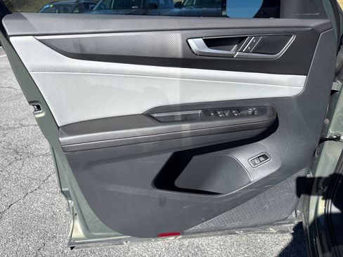 Certified 2025 Volkswagen Atlas Peak Edition SE image 14