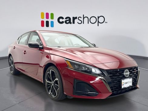 Used 2023 Nissan Altima 2.5 SR FWD image 7