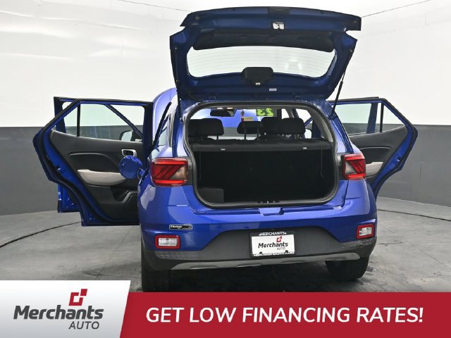 Used 2023 Hyundai Venue SEL FWD image 49