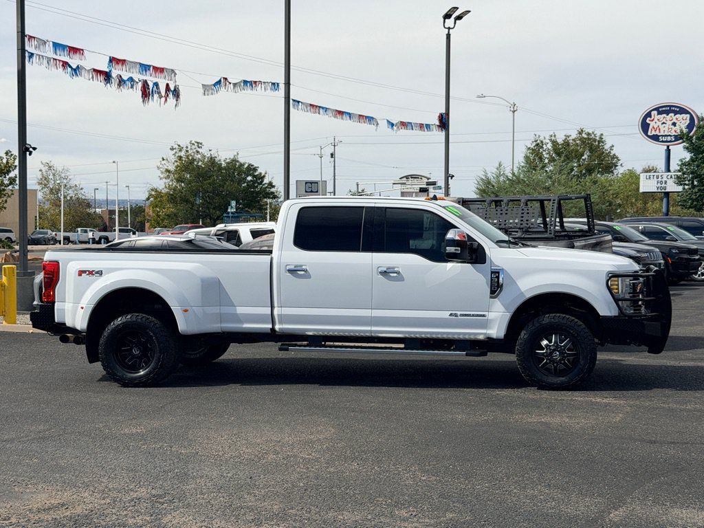 Used 2019 Ford F350 Lariat w/ Lariat Ultimate Package AWD/4WD image 3