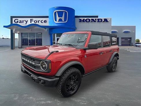 Used 2022 Ford Bronco Black Diamond image 4