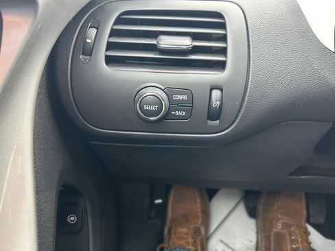 Used 2013 Chevrolet Volt w/ Comfort Package image 25