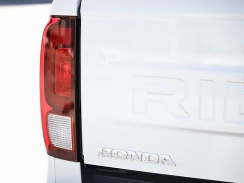 New 2026 Honda Ridgeline Black Edition image 13