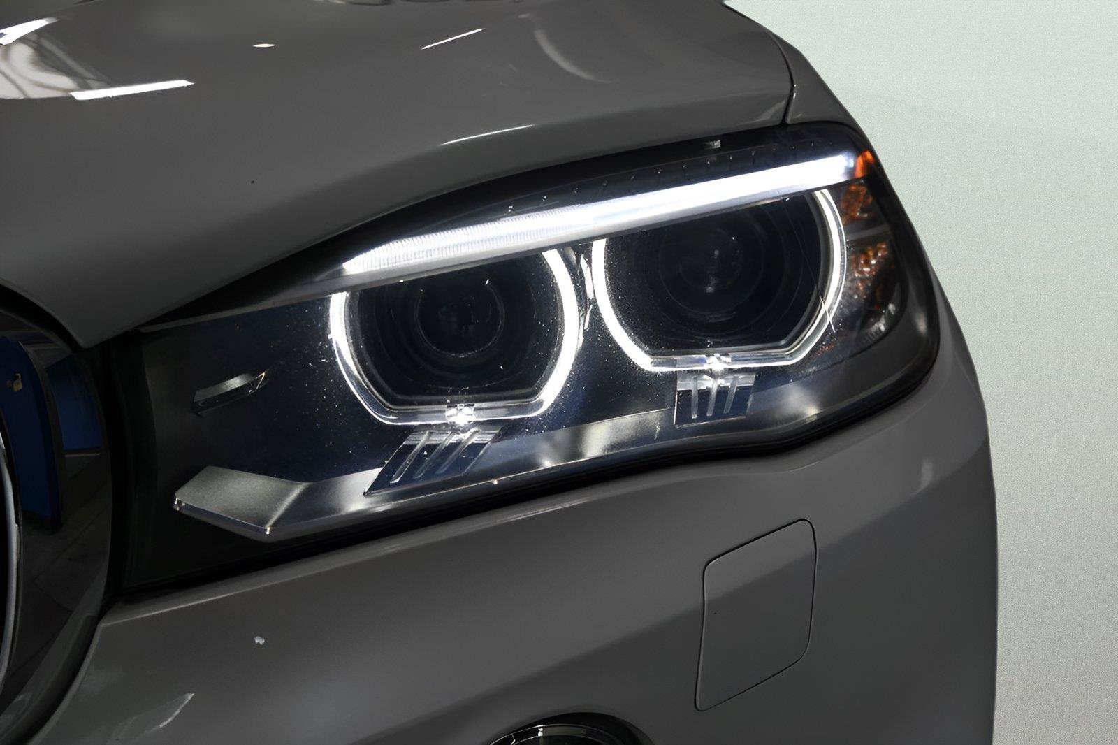 Used 2015 BMW X5 xDrive50i AWD/4WD image 33