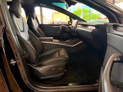 Used 2023 Tesla Model X AWD/4WD image 21
