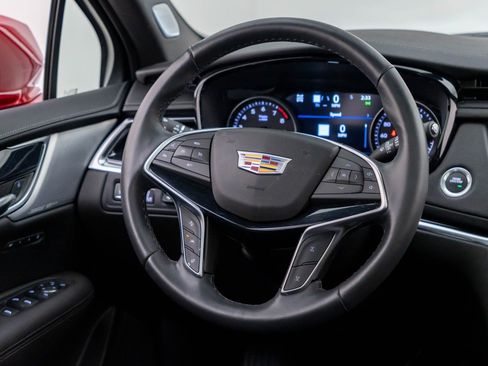 Certified 2025 Cadillac XT5 Premium Luxury w/ Technology Package AWD/4WD image 13