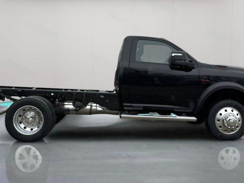 New 2024 RAM 4500 Tradesman image 2