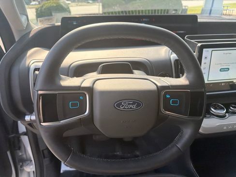 Used 2025 Ford Expedition Active AWD/4WD image 20