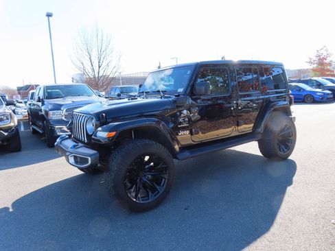 Used 2023 Jeep Wrangler Unlimited Sahara w/ Cold Weather Group image 3