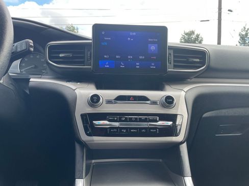 Used 2024 Ford Explorer XLT w/ Equipment Group 202A image 17