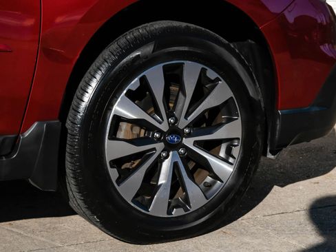 Used 2017 Subaru Outback 2.5i Limited image 57