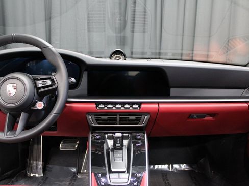 Used 2026 Porsche 911 Carrera 4 GTS image 15