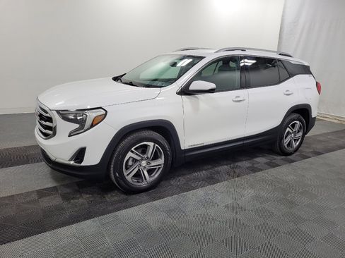 Used 2020 GMC Terrain SLT image 2