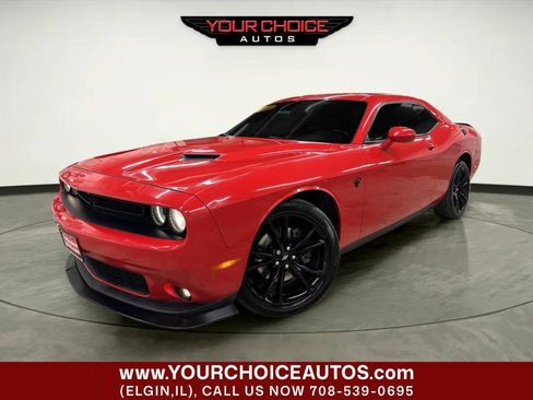 Used 2018 Dodge Challenger SXT Plus RWD image 1
