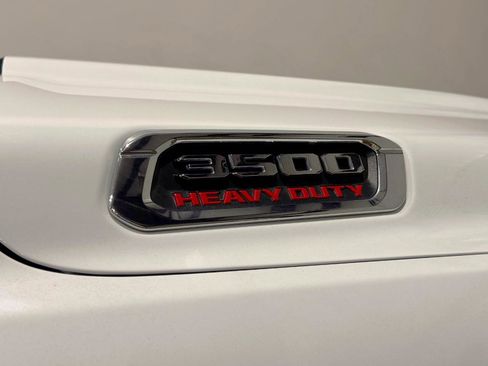 Used 2022 RAM 3500 Tradesman AWD/4WD image 3