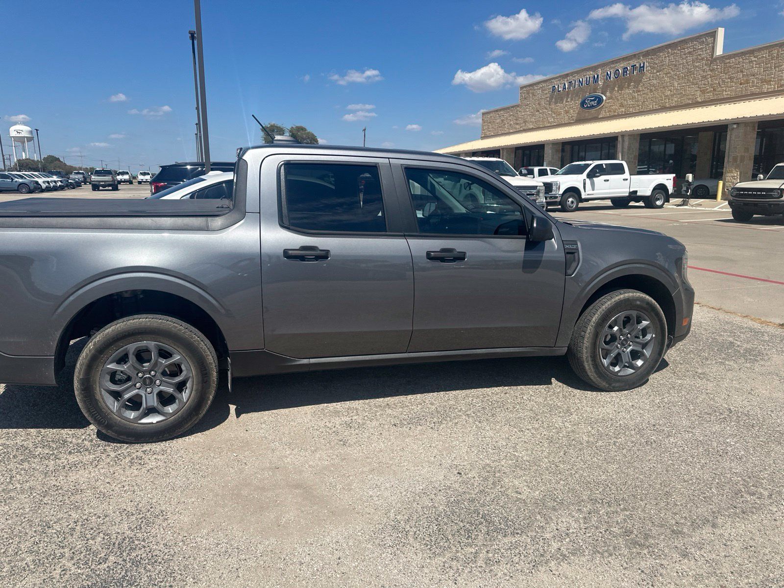 Used 2025 Ford Maverick XLT FWD image 6