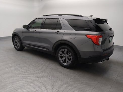 Used 2022 Ford Explorer XLT w/ Equipment Group 202A RWD image 3