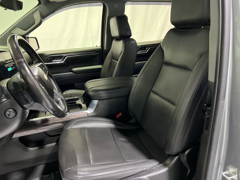 Used 2023 Chevrolet Silverado 1500 LTZ w/ LTZ Premium Package image 18