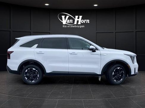 New 2026 Kia Sorento S AWD/4WD image 2