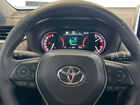 Used 2025 Toyota RAV4 XLE w/ Convenience Package AWD/4WD image 9
