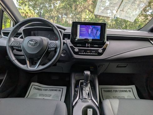 Used 2025 Toyota Corolla SE w/ SE Package FWD image 11