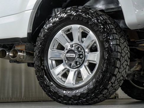 Used 2021 Ford F250 Platinum w/ FX4 Off-Road Package image 55