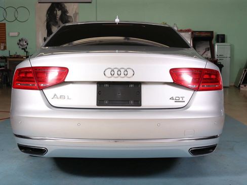 Used 2013 Audi A8 L 4.0T w/ Comfort Pkg image 18