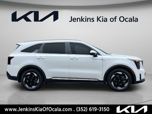 New 2026 Kia Sorento EX w/ EX Premium Package FWD image 2