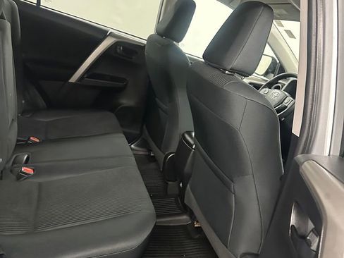 Used 2016 Toyota RAV4 LE AWD/4WD image 30