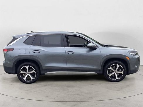 Used 2026 Volkswagen Tiguan SE AWD/4WD image 6