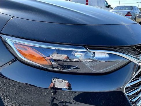 Used 2023 Chevrolet Malibu LT image 28