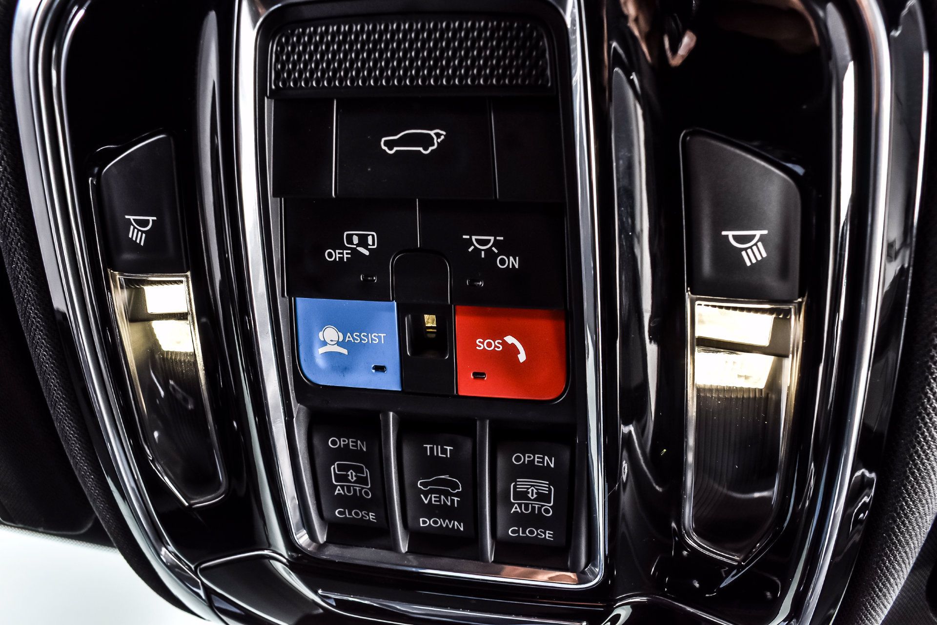 Used 2023 Jeep Grand Cherokee Overland w/ Luxury Tech Group IV AWD/4WD image 32