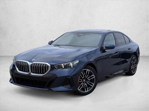 New 2026 BMW 530i RWD image 1