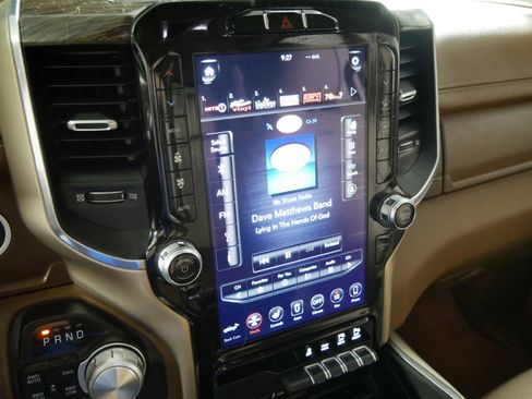 Used 2020 RAM 1500 Laramie AWD/4WD image 22