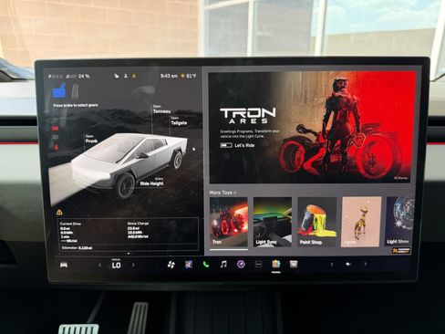 Used 2025 Tesla Cybertruck AWD Crew Cab image 28