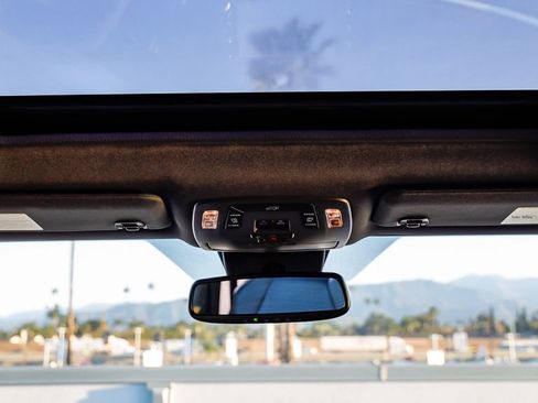 Used 2024 Toyota Sienna XSE w/ XSE Plus Package image 18