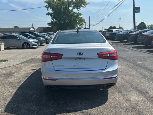 Used 2016 Kia Cadenza Premium FWD image 4