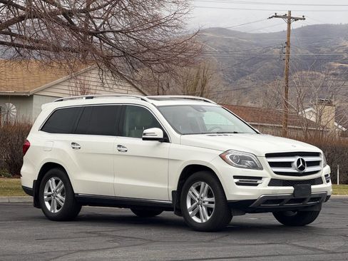 Used 2014 Mercedes-Benz GL 450 4MATIC image 3