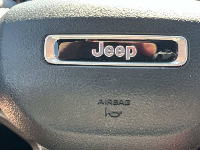 Used 2024 Jeep Grand Cherokee L Limited w/ Luxury Tech Group II AWD/4WD image 36