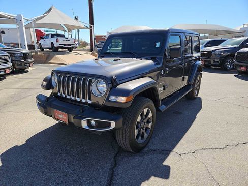 Used 2020 Jeep Wrangler Unlimited Sahara image 4