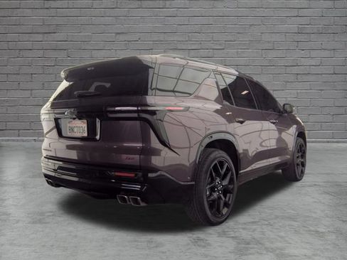 Used 2024 Chevrolet Traverse RS w/ LPO, Floor Liner Package FWD image 2