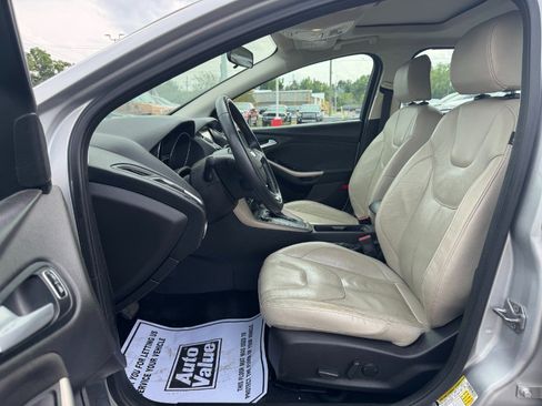 Used 2015 Ford Focus Titanium w/ Titanium Cold Weather Package FWD image 15