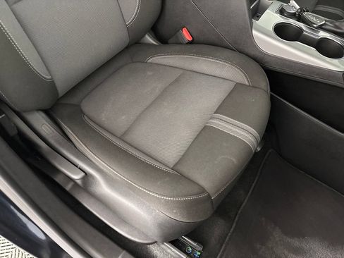 Used 2025 Chevrolet Blazer LT AWD/4WD image 34