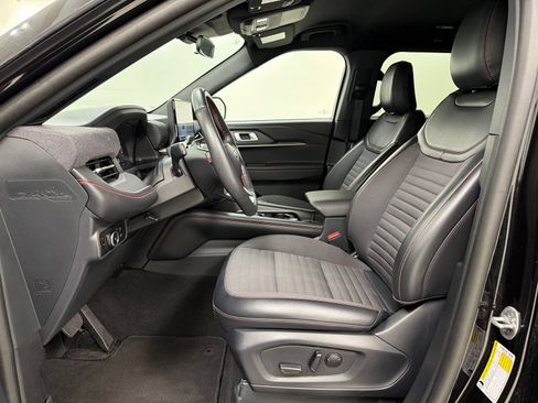 Used 2025 Ford Explorer ST-Line AWD/4WD image 17