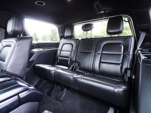 Used 2018 Lincoln Navigator Reserve w/ Technology Package AWD/4WD image 50