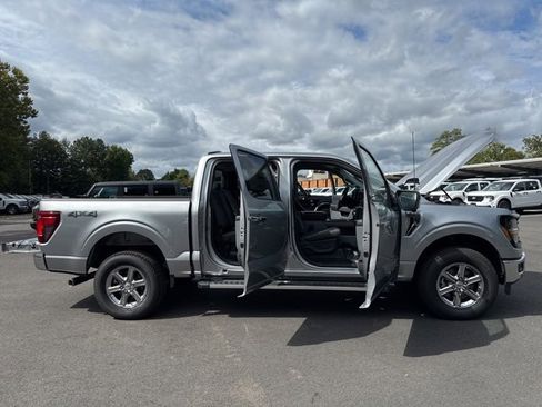 New 2025 Ford F150 XLT w/ Equipment Group 302A MID image 28